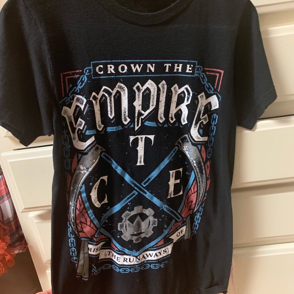 Super cute Crown the Empire band tee